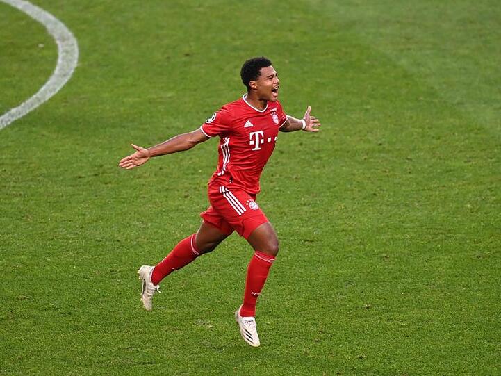Serge Gnabry von FC Bayern München feiert den ersten Treffer. Foto: Michael Regan/Getty Images via UEFA/dpa