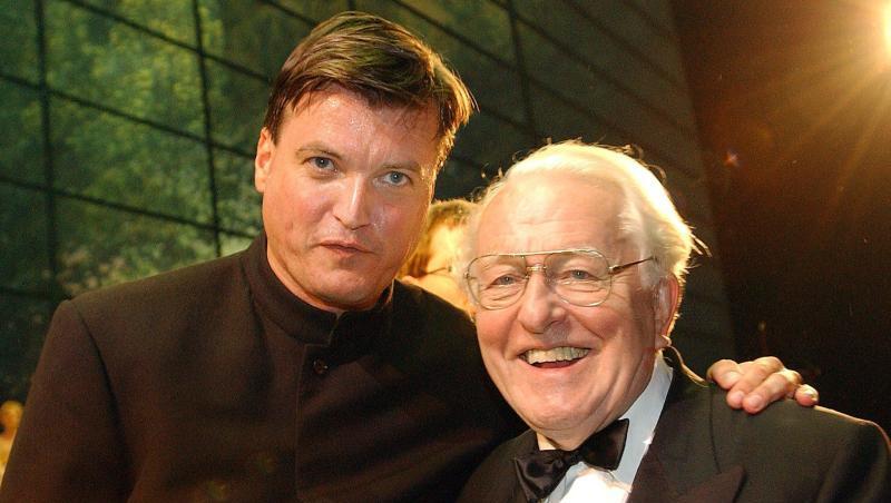 Dirigent Christian Thielemann (l) und der damalige Festspielleiter Wolfgang Wagner 2002 in bayreuth. Dirigent Christian Thielemann (l) und der damalige Festspielleiter Wolfgang Wagner 2002 in bayreuth.