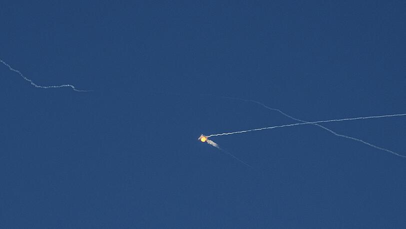 Bei einem erneuten Raketenangriff Russlands auf die Ukraine sterben wieder mehrere Menschen. (Archivbild) Bei einem erneuten Raketenangriff Russlands auf die Ukraine sterben wieder mehrere Menschen. (Archivbild)