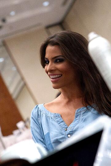 Die schöne Miss Puerto Rico 2011 heißt Viviana Ortiz.