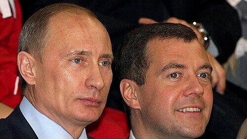 Russische Doppelspitze: Putin (li.) und Medwedew Russische Doppelspitze: Putin (li.) und Medwedew