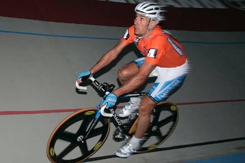 Auftakt zur allerletzten Runde: Erik Zabel nimmt  Abschied vom Münchner Sechstage-Rennen.