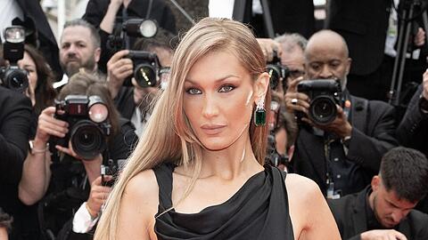 Bella Hadid hier noch in Cannes, liegt derzeit wohl in einer Klinik.