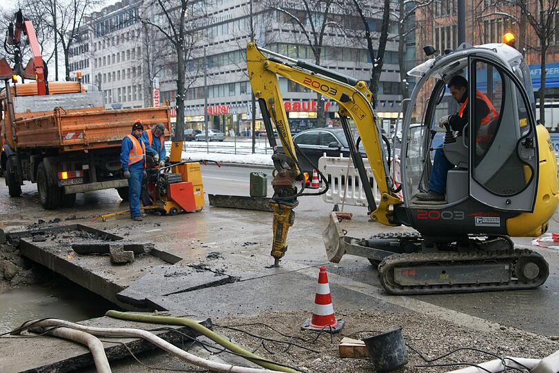 Bis zum Vormittag waren die Läden und Geschäfte teils immernoch überflutet.