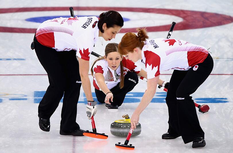 Kanadas Curlerinnen haben nach einer beeindruckenden Turnierleistung gegen Schweden die Goldmedaille perfekt gemacht.