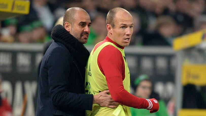 Guardiola (l.) über Robben: "Wenn er am Ball ist merkt man, dass er ein Tor schießen will." Guardiola (l.) über Robben: "Wenn er am Ball ist merkt man, dass er ein Tor schießen will."