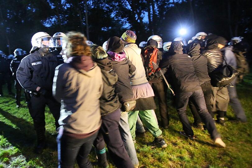 Gericht bestätigt Hamburger Polizeiauflagen gegen Protest-Camp