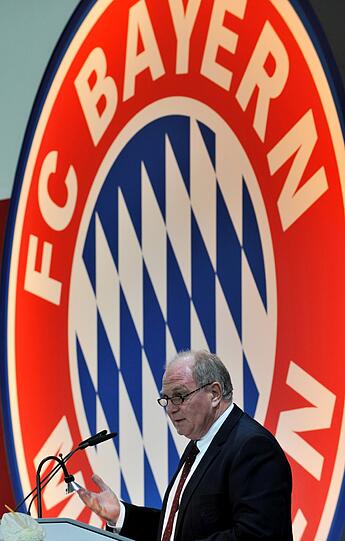 Wir sind gespannt auf die JHV 2012 am Donnerstagabend. Verfolgen Sie den Bayern-Gipfel hier auf az-muenchen.de im AZ-Liveticker.
