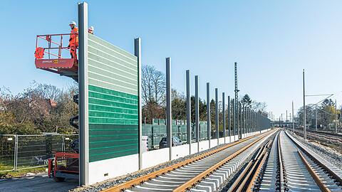 Die Bahn muss beim Lärmschutzausbau entlang der Bestandsstrecke mehr Tempo machen. (Archivbild)
