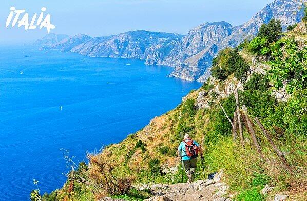 Ein Ort der Ruhe: die Bucht Li Cossi an der Costa Paradiso in Sardinien.