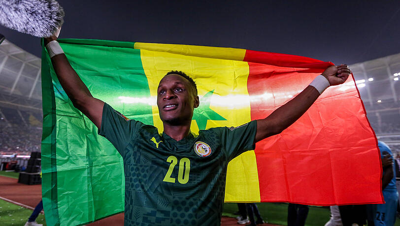 Bouna Sarr gewinnt mit dem Senegal den Afrika Cup.