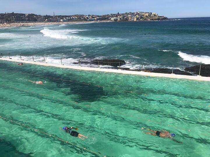 Das Meerwasser-Schwimmbecken "Icebergs" am Bondi Beach gehört zu den bekanntesten Swimming Pools der Welt.