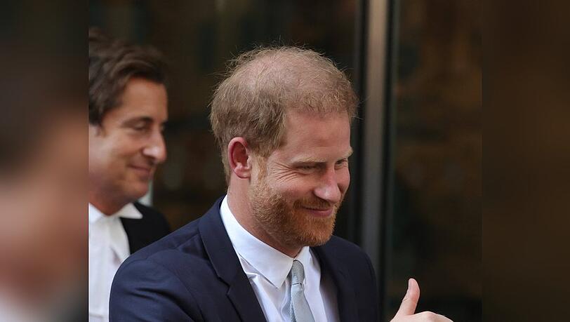 Prinz Harry im vergangenen Sommer beim Verlassen des Londoner High Courts nach seiner Aussage. Prinz Harry im vergangenen Sommer beim Verlassen des Londoner High Courts nach seiner Aussage.