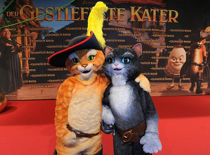 Hayek und Banderas: Ein Hauch von Hollywood am Dienstagabend bei der Premiere des Kinofilms "Der gestiefelte Kater" in Berlin - die Bilder.
