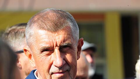 Der tschechische Milliardär und Gründer der Partei ANO, Andrej Babis, bei einem Wahlkampfauftritt im Prager Stadtteil Modrany. (Archivbild)