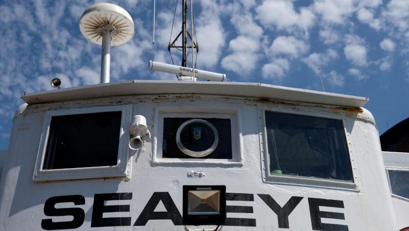 Das Rettungsschiff "Sea-Eye" liegt im Hafen. Foto: Daniel Bockwoldt/Archivbild Das Rettungsschiff "Sea-Eye" liegt im Hafen. Foto: Daniel Bockwoldt/Archivbild