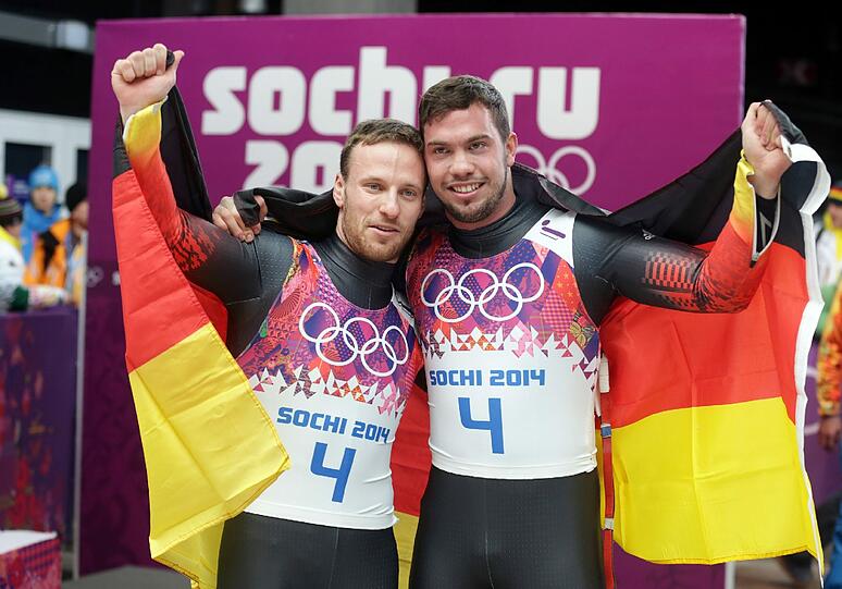 Tobias Wendl und Tobias Arlt holen Gold im Rodel-Doppelsitzer in Sotschi.