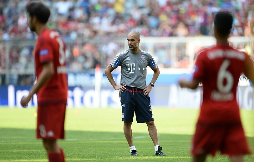 Die Bilder von der Teampresentation und dem anschließenden Showtraining des neuen FC Bayern-Kaders.
