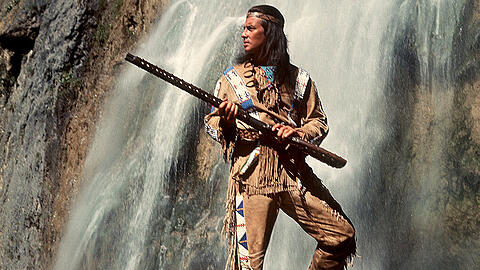 Von 1962 bis 1968 spielte Pierre Brice die Rolle des Winnetou in insgesamt elf Karl-May-Filmen.
