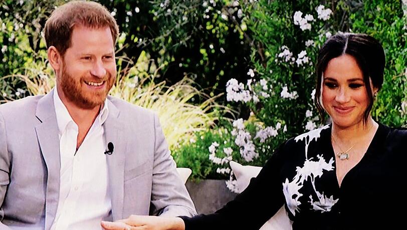 Prinz Harry und Herzogin Meghan im Gespräch mit Oprah Winfrey. Prinz Harry und Herzogin Meghan im Gespräch mit Oprah Winfrey.