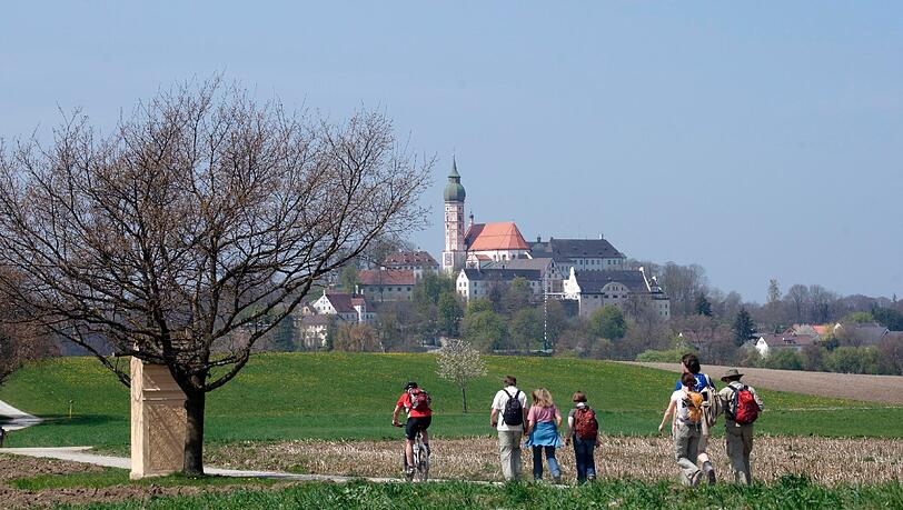 Idyllisch: der Weg nach Andechs. Idyllisch: der Weg nach Andechs.