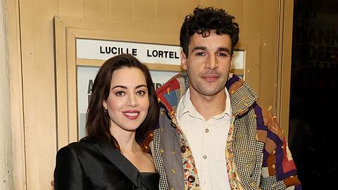 "The White Lotus"-Star Aubrey Plaza gr&uuml;ndet nach dem tragischen Tod ihres Ehemannes nun mit ihrem Kollegen Chris Abbott eine Familie.