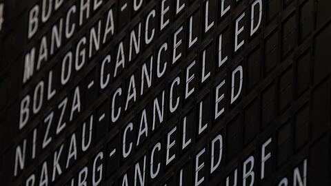 Am Frankfurter Flughafen wurden 400 Starts und Landungen gestrichen.