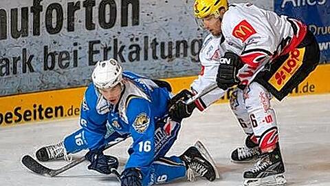 Mehrere NHL-Scouts sind am Sonntag im Stadion. Sie schauen sich Jungtalente wie EHC-Asss Martin Buchwieser (l.) an.