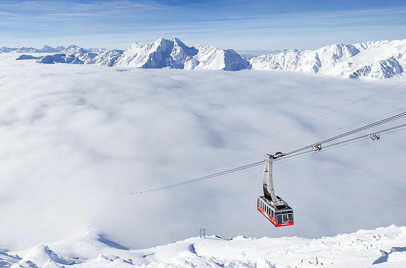 Mit der Schnalstaler Gletscherbahn geht's ins Skigebiet.