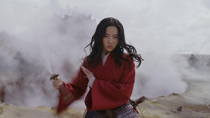 Mulan (Liu Yifei) entwickelt sich zur unerschrockenen Kriegerin.