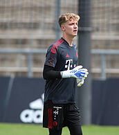 Dritter Torhüter des FC Bayern: Johannes Schenk.