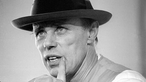 Joseph Beuys 1980 in Düsseldorf.
