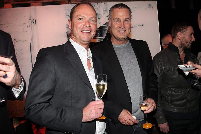 Bernhard Kuhnt (Director European Operations Jaguar/Land Rover) und der Unternehmer und Lebensgefährte von Franziska van Almsick, Jürgen B. Harder