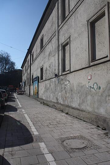Das alte Zacherlbräu an der Ohlmüllerstraße in der Au wird teilweise abgerissen. Hier soll die neue Verwaltung von Paulaner in zwei Jahren einziehen. Die Bilder.