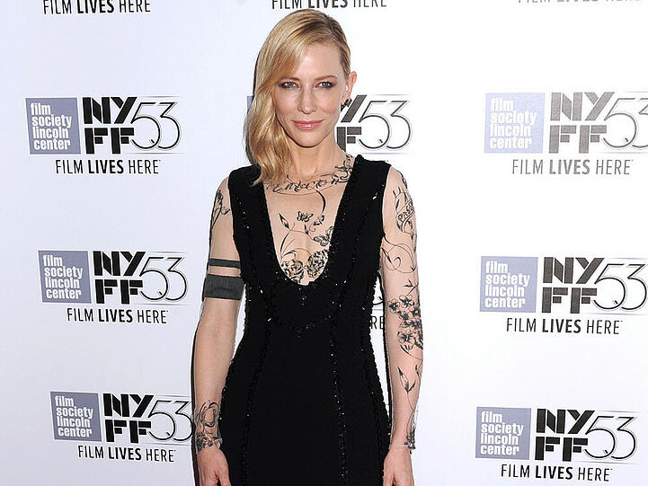 Cate Blanchett in einem Tattoo-Kleid von Designer Yacine Aouadi