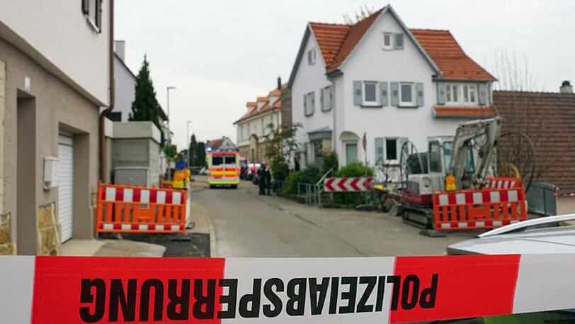 Die Polizei sichert den Tatort in Unterensingen.