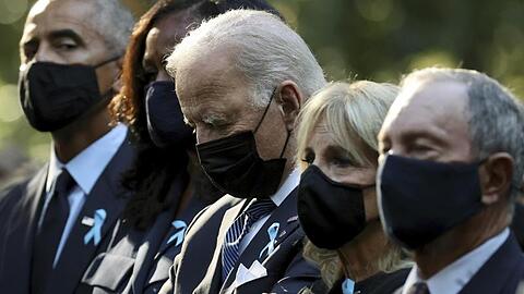 Ex-Präsident Barack Obama mit Frau Michelle US-Präsident Joe Biden mit Frau Jill und Ex-Bürgermeister von New York, Michael Bloomberg gedenken der Opfer der Anschläge vom 11. September 2001.