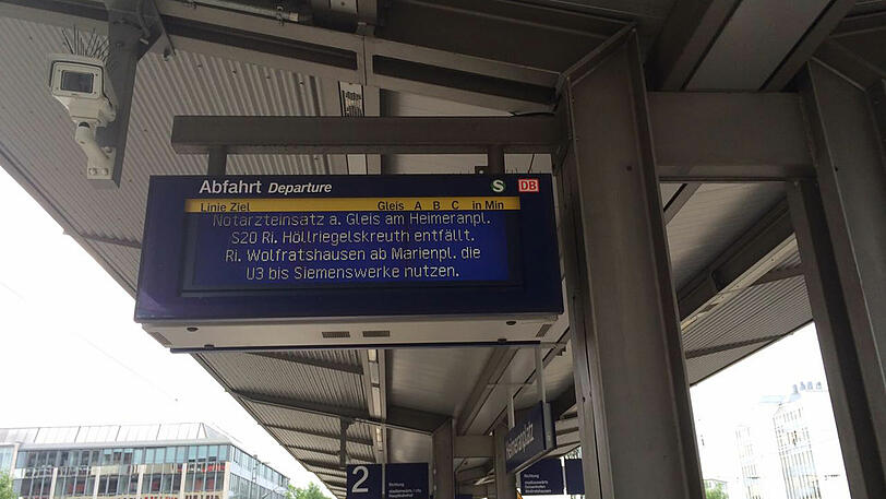 Freitag: Notarzteinsätze häufen sich wegen des schwülheißen Wetters.