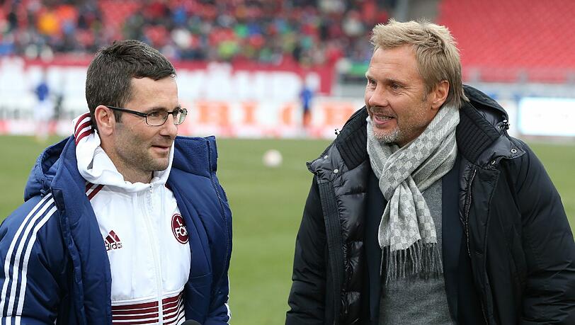 Die beiden Trainer Michael Wiesinger (l.) und Thorsten Fink am Rande des Spiels zwischen dem 1. FC Nürnberg und dem HSV. Die beiden Trainer Michael Wiesinger (l.) und Thorsten Fink am Rande des Spiels zwischen dem 1. FC Nürnberg und dem HSV.