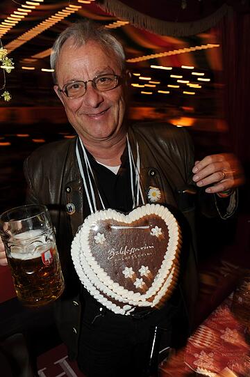 Dr. Hermann Wirtz ist begeistert von der Wiesn.