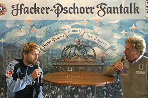 Ein unzufriedener Daniel Halfar nach dem Spiel im Hacker-Pschorr Fantalk: "Wir laufen der Musik hinterher."