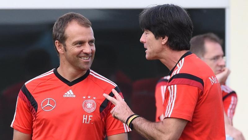Hansi Flick (l) machte sich einen Namen als Co-Trainer von Bundestrainer Joachim Löw. Hansi Flick (l) machte sich einen Namen als Co-Trainer von Bundestrainer Joachim Löw.