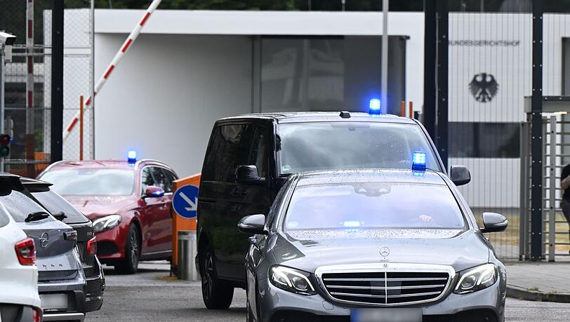 Die Bundesanwaltschaft ließ die Jugendlichen festnehmen und nach Karlsruhe bringen.