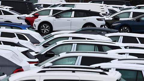 Ein Grund für die Krise: Die Autobranche schwächelt. (Archivbild)