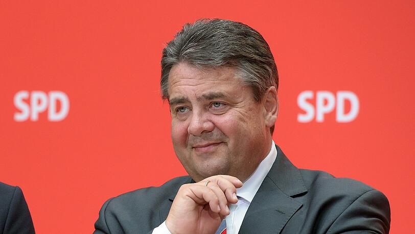Der SPD-Parteivorsitzende und Vizekanzler Sigmar Gabriel schielt schon einmal auf das Kanzleramt.