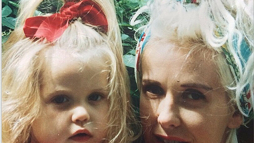 Peaches Geldof veröffentlichte kurz vor ihrem Tod dieses Kinderfoto mit Mutter Paula Yates Peaches Geldof veröffentlichte kurz vor ihrem Tod dieses Kinderfoto mit Mutter Paula Yates