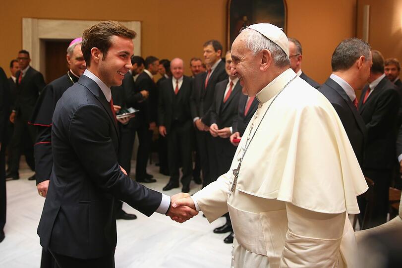 Große Ehre für den FC Bayern: Die Bilder von der Privataudienz bei Papst Franziskus.