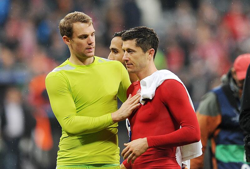 Lewandowski wählte Teamkollege Neuer (l.) bei der Weltfußballerwahl nur auf Platz zwei