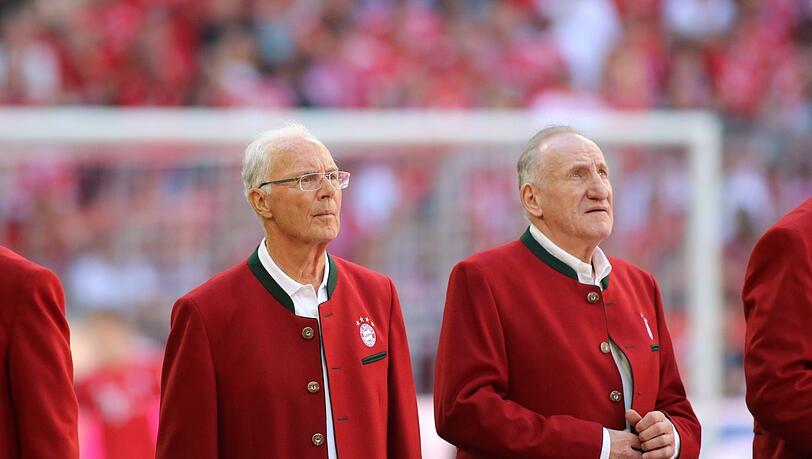 Während der Kaiser (l.) als eleganter Techniker für Furore sorgte, war Katsche mit seinem schnörkellosen Spielstil das genau Gegenteil. Oftmals wurde er "Der Putzer des Kaisers" genannt.