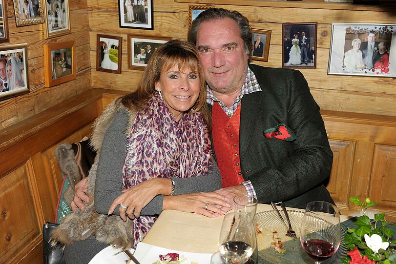So gemütlich in der warmen Stube: Ireen Sheer und Mann Klaus